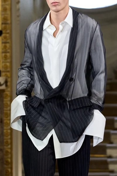 Look 2